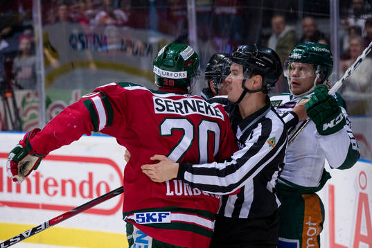 Frölundas Joel Lundqvist och Färjestads Andreas Jämtin i