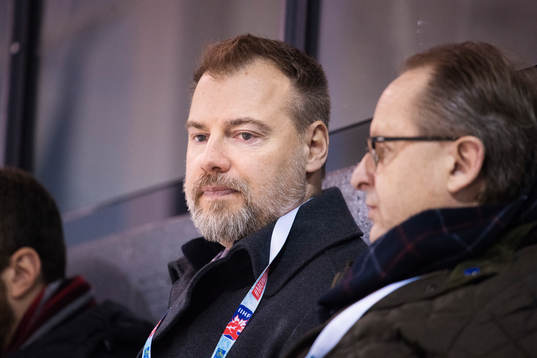 Rikard Grönborg på Sveriges ishockeylandslags träning