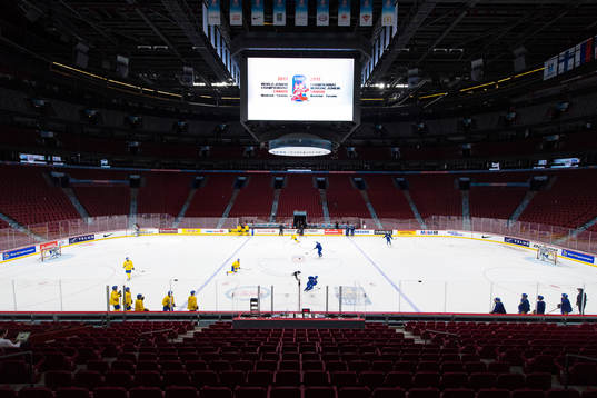 Generell vy över Sveriges ishockeylandslags värmning