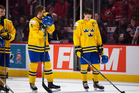 Sveriges Jacob Larsson och Joel Eriksson Ek deppar