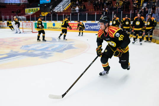 Brynäs Jesper Jensen  före ishockeymatchen i SHL mellan
