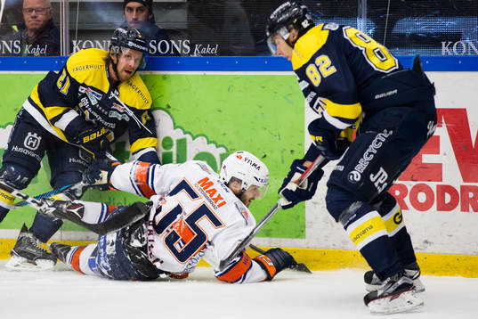 s Mattias Tedenby och Kevin Stenlund (h)