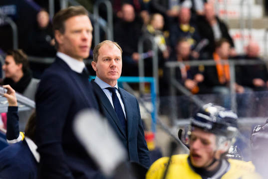 s assisterande tränare Nicklas Rahm och tränare Johan