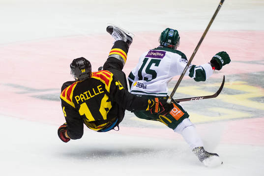 Brynäs Daniel Paille och Färjestads Hugo Enock