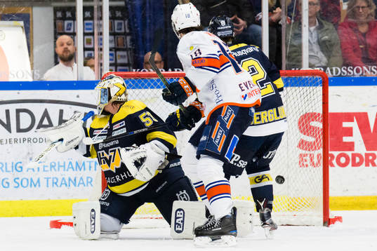 s målvakt Fredrik Pettersson-Wentzel, Kristofer Berglund