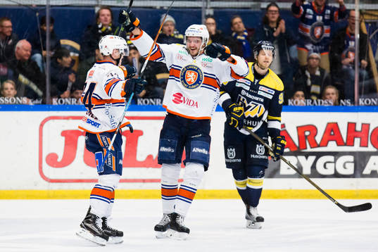 Växjös Olli Palola jublar
