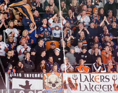 Växjös supportrar jublar