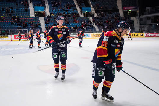 Djurgårdens Marcus Högström värmer upp
