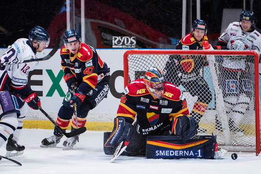 Linköpings Andrew Gordon mot Djurgårdens Linus Johansson