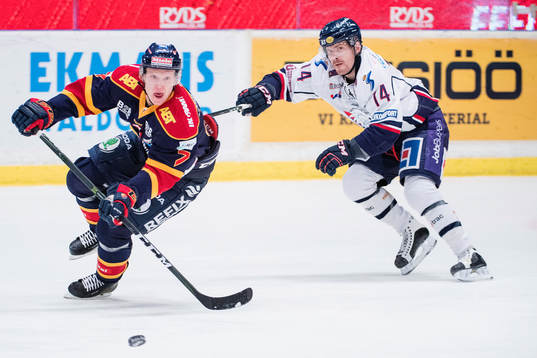 Djurgårdens Emil Johansson och Linköpings Anssi Salmela