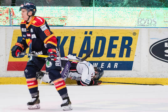Linköpings Garret Roe ligger kvar