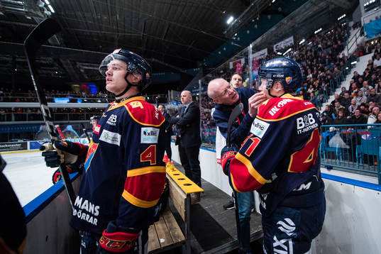 Djurgårdens Alexander Falk blir undersökt