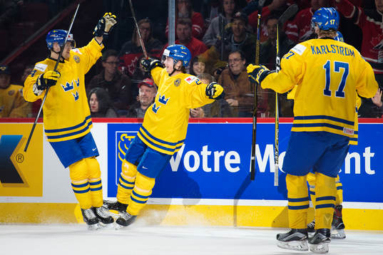 Sveriges Jacob Larsson och Jonathan Dahlén jublar