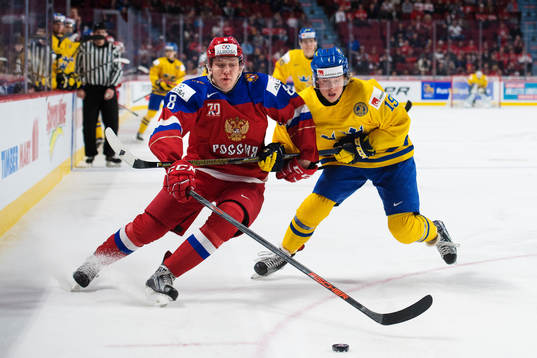 Rysslands Kirill Urakov och Sveriges Alexander Nylander