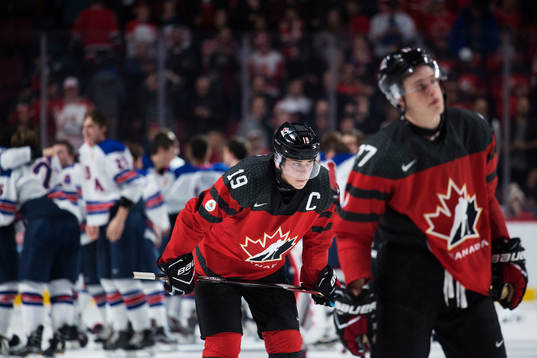 Kanadas Dylan Strome och Tyson Jost deppar