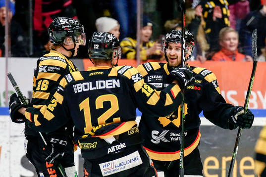 Skellefteås Andrew Calof jublar