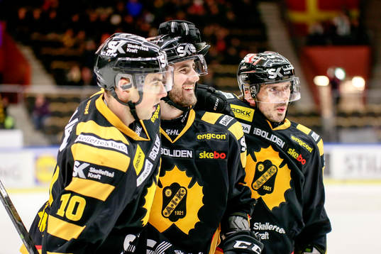 Skellefteås Henrik Hetta jublar