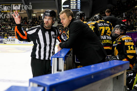 Skellefteås assisterande tränare Bert Robertsson och