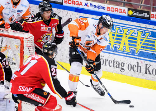 Karlskronas Morten Madsen med pucken