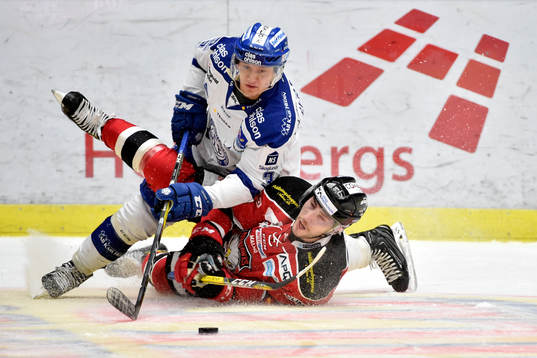 Leksands Daniel Bertov hakar Malmö Redhawks Konstantin