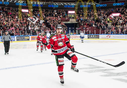 Malmö Redhawks Nils Andersson jublar