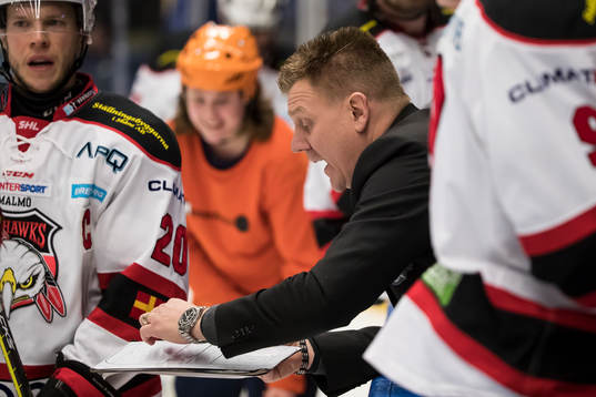 Malmö Redhawks assisterande tränare Jesper Mattsson vid