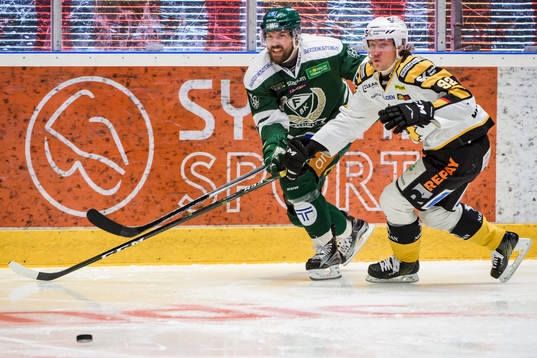 Färjestads Jonas Holös och Skellefteås Jesper Olofsson