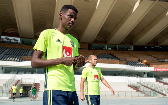Sveriges Alexander Isak och Anton Tinnerholm