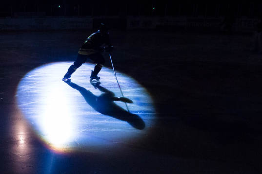 En hockeyspelare från Brynäs gör entré