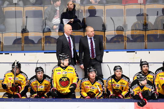 Luleås spelarbåts med tränare Stefan Nilsson
