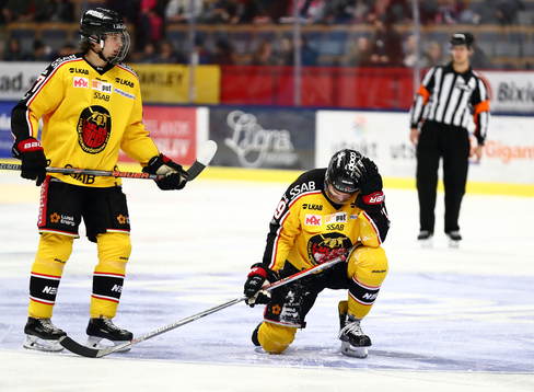 Luleås Jacob Lagacé deppar och ser ut att ha ont
