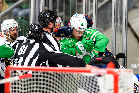 Rögles Christopher Liljewall och Djurgårdens Ville