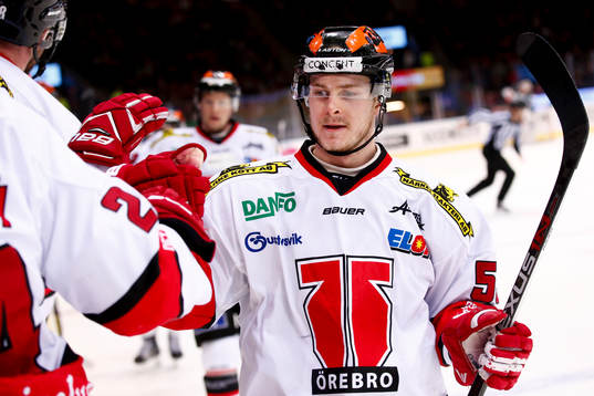 Örebros Bobbo Petersson jublar