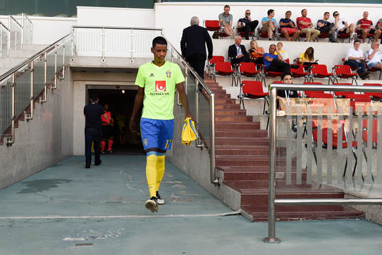 Sveriges Alexander Isak börjar på bänken fotbollsmatchen
