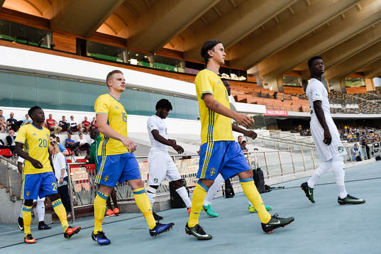 Sveriges Kristoffer Olsson, Per Frick och Pa Konate gör