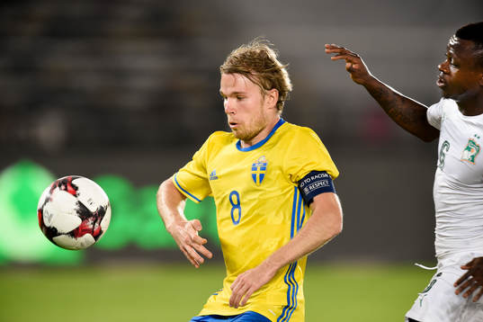 Sveriges Oscar Lewicki och Elfenbenskustens Jean-Michael