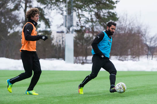 Hammarbys Stefan Batan (h) och Romulo Cabral Pereira Pinto
