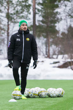 Hammarbys assisterande tränare Pablo Pinones-Arce