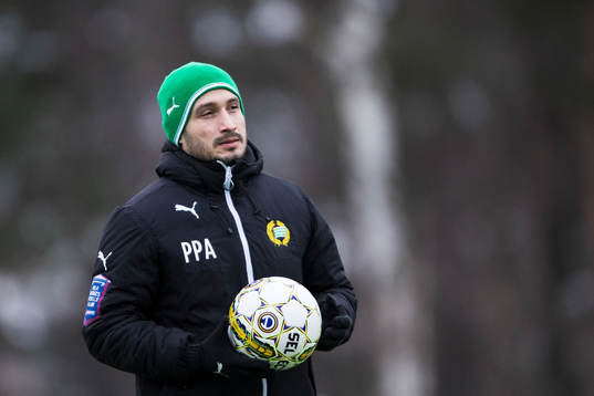 Hammarbys assisterande tränare Pablo Pinones-Arce