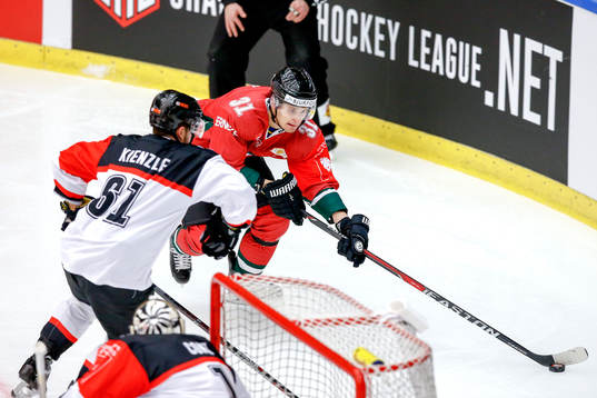 Frölundas Nicklas Lasu och Fribourg-Gottérons Lorenz