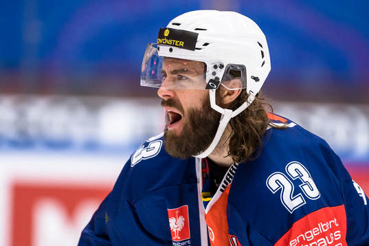 Växjös Ville Leino skriker