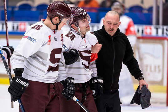 Sparta Prags Petr Vrana leds av isen