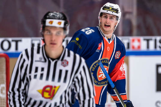 Växjös Philip Holm skriker