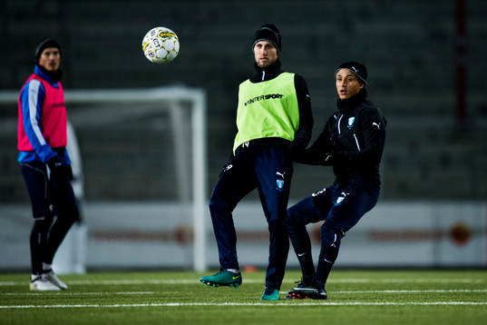 Malmö FFs Magnus Wolff Eikrem och Yoshimar Yotún