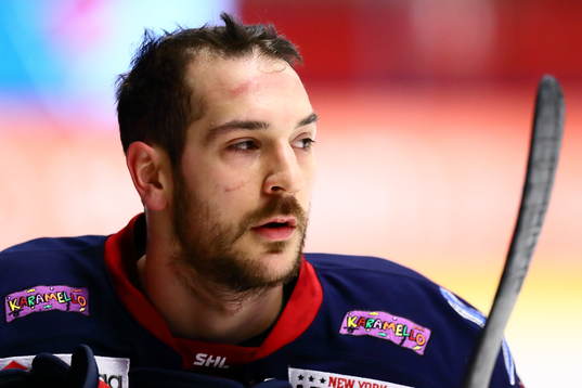 Linköpings Garrett Roe innan ishockeymatchen i SHL mellan