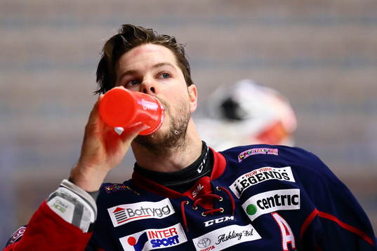 Linköpings Andrew Gordon innan ishockeymatchen i SHL