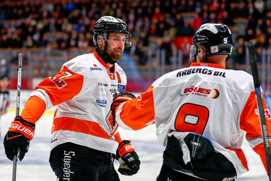 Karlskronas Mattias Karlsson och Morten Madsen jublar