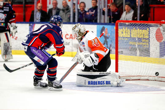 Bläddra bland fler bilder av Ishockey, SHL, Linköping - Karlskrona