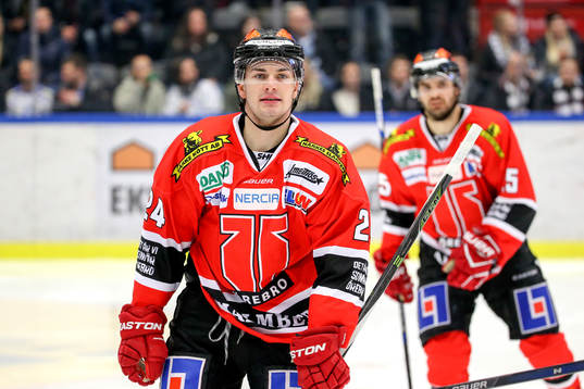 Örebros Petr Zamorsky jublar