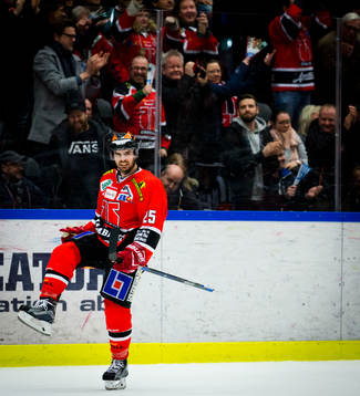Örebros Martin Johansson jublar